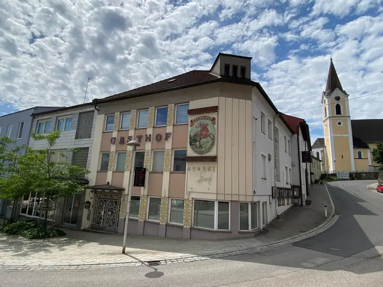 Vielfalt am Marktplatz – Wohnen &amp; Gastronomie mit Geschichte in St. Georgen/Gusen