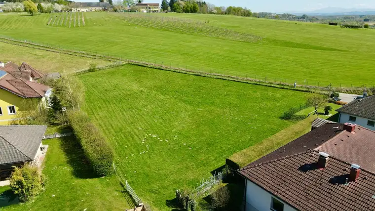 Perg Panorama-Grundstück 717 m² - Rückzugsort am Naturrand