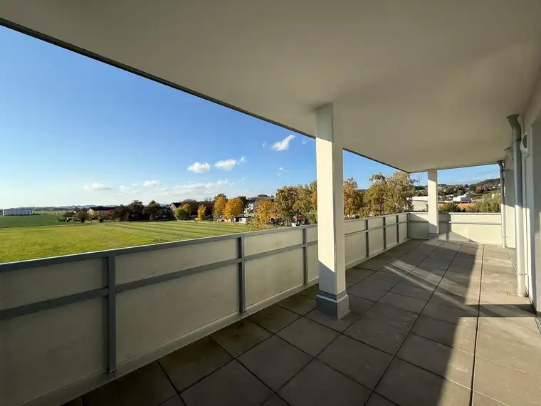 Modernes Wohnerlebnis mit Westterrasse – Anlegerfreundliche ETW in Perg