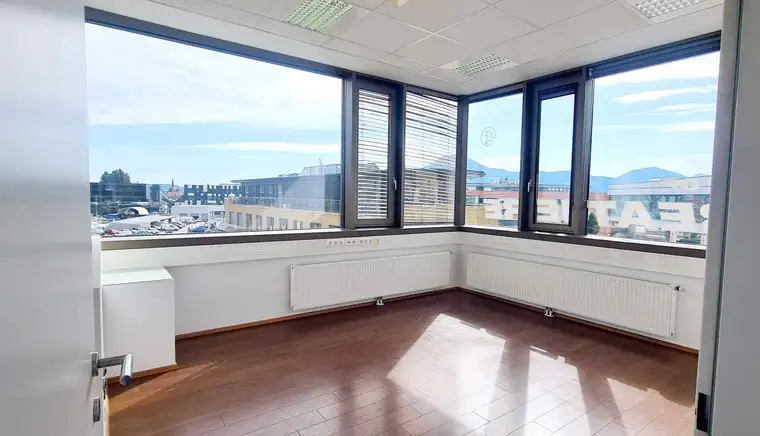 5020, Innsbrucker Bundesstraße / Bürofläche mit tollem Ausblick in Salzburg West/Nähe Flughafen - TOP 5