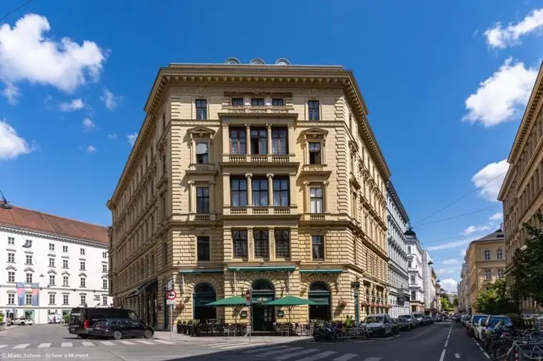 Sanierte Büroflächen in Toplage!