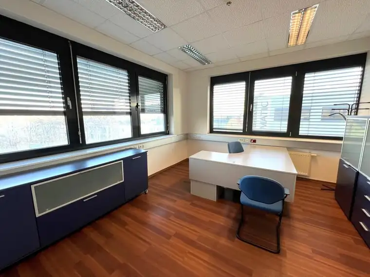 Preiswertes möbliertes Büro im Grazer Süden