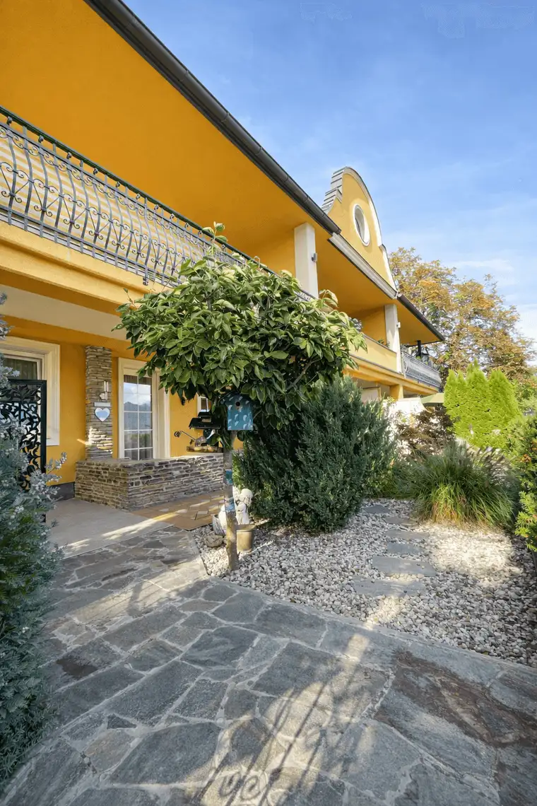 Ihr neues Zuhause zwischen See und Bergen – stilvolle 3-Zimmer-Wohnung mit Garten