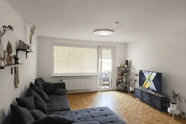 2-Zimmer-Wohnung mit 75 m², Loggia &amp; Tiefgarage in Warmbad-Judendorf