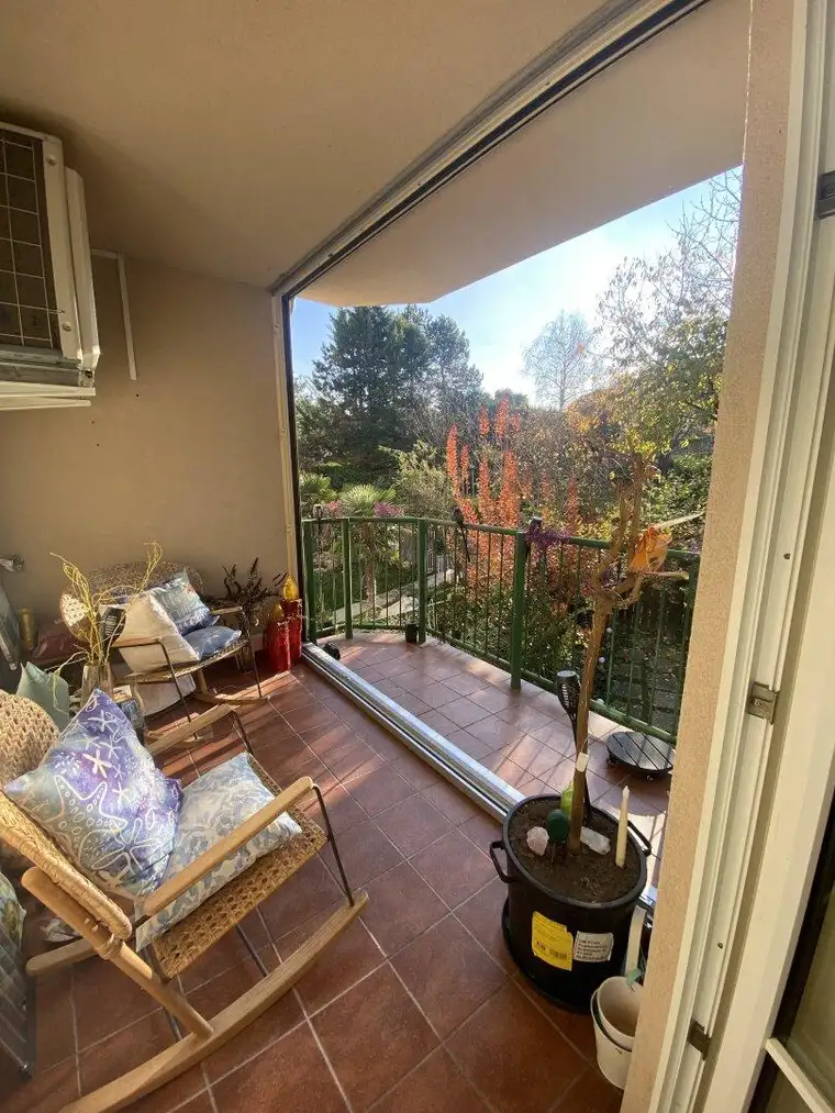 Sehr helle 2 Zimmer Wohnung in bester Ruhelage mit Balkon!
