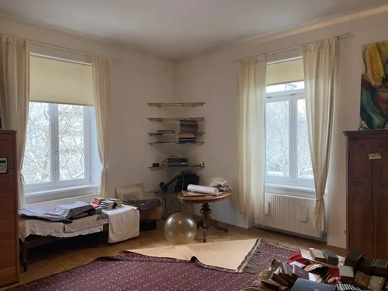 Helle Stilaltbauwohnung 113m² in zentraler Lage !