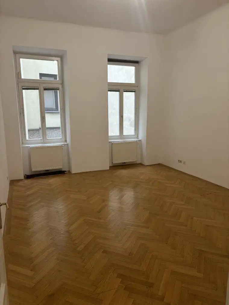 Sehr ruhiges Altbauarpartment ca. 43m² in Toplage 1090 Wien !