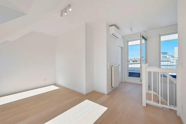 Lukas Cevik, WINEGG Makler GmbH