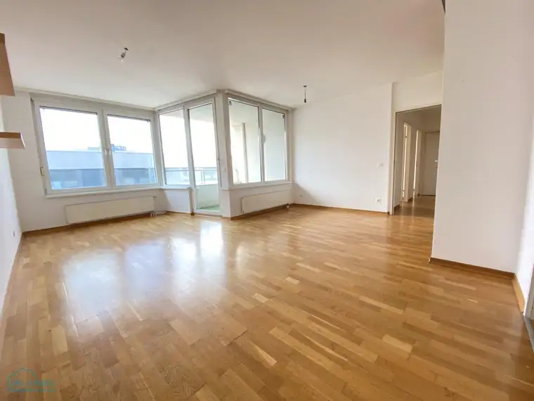 NEUBAUMIETE MIT LOGGIA - NÄHE LASALLESTR. - AB DEZ. 2026