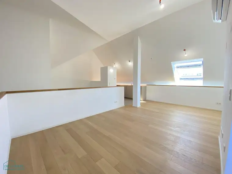 MODERNE MAISONETTE MIT TERRASSE