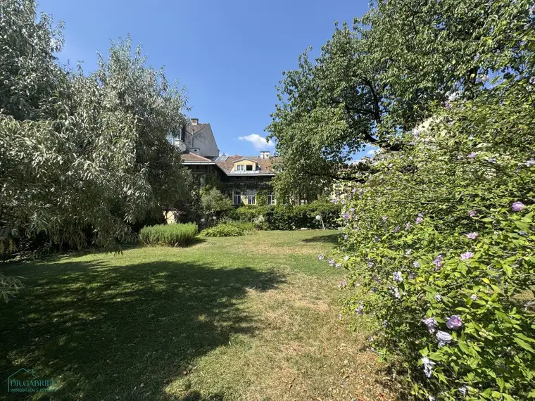 STILVOLLE VILLA NÄHE SCHÖNBRUNN MIT GROSSEM GARTEN