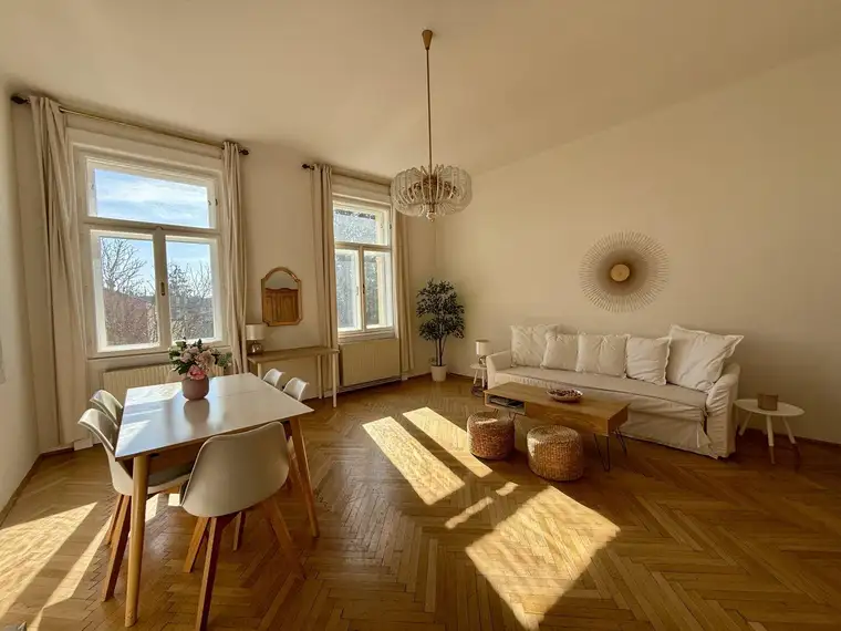 Charmante Altbauwohnung mit Loggia in Ober St. Veit