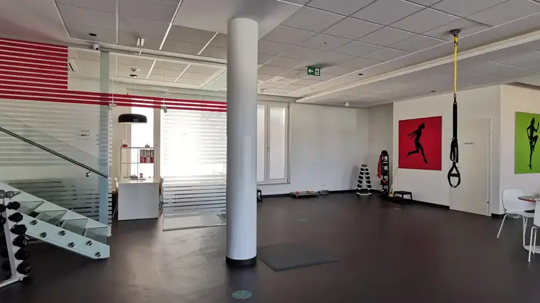Großzügiges Geschäft/Praxis/Büro/Sportstudio in bester Lage von Villach!