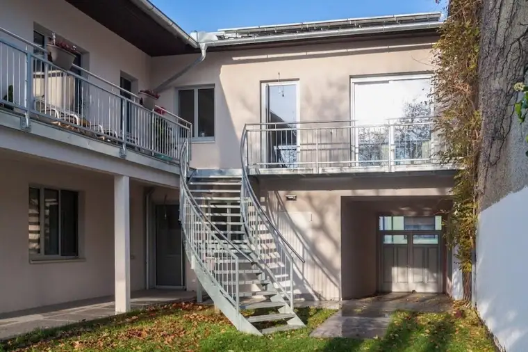 Stilvolle Erdgeschosswohnung - Top 1 - in charmantem Streckhof in Weiden am See