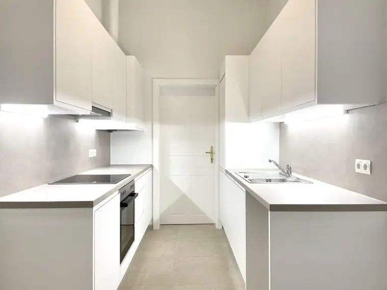 Wunderschön sanierte Altbauwohnung am Getreidemarkt | 1-Zimmer + Kabinett | getrennte Küche