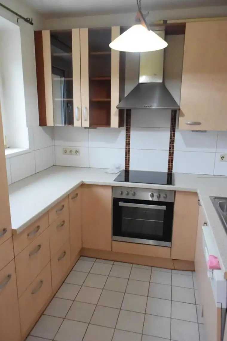 Schöne Wohneinheit mit Balkon