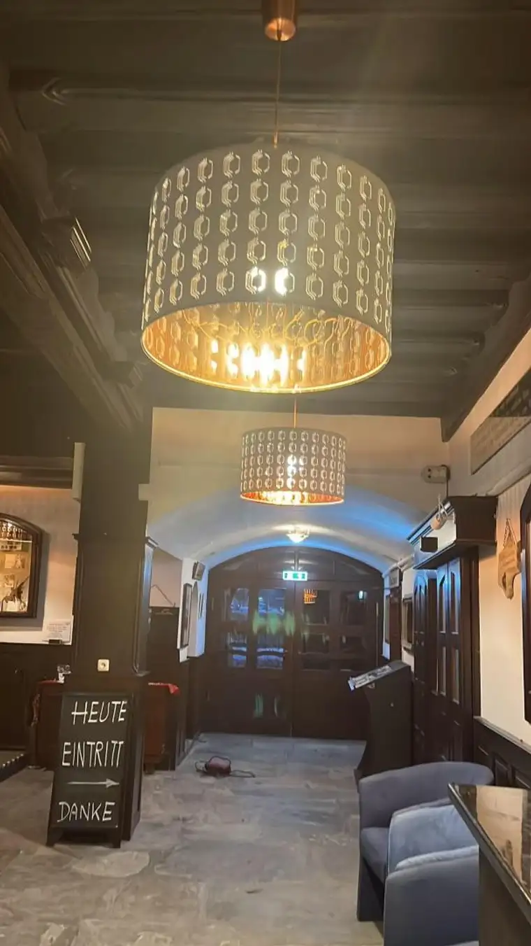 Betriebsfertig ausgestattetes Traditionsgasthaus