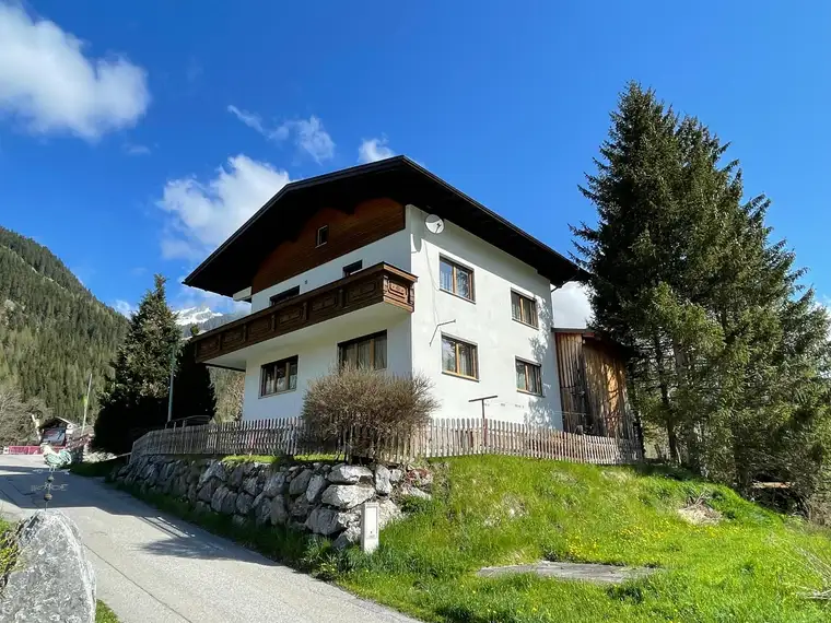 "Naturpark Lechtal" - Zweifamilienhaus in Elbigenalp zu verkaufen
