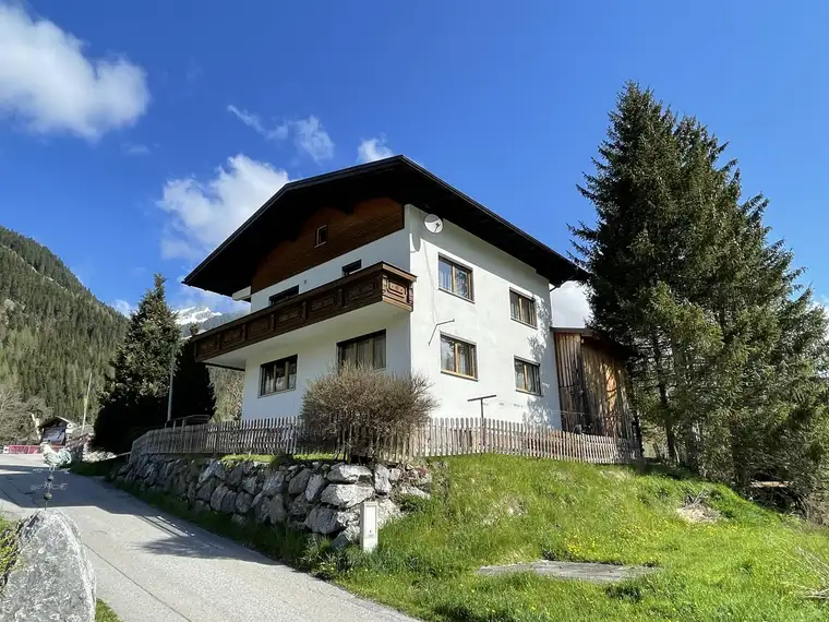 "Naturpark Lechtal" - Zweifamilienhaus in Elbigenalp zu verkaufen