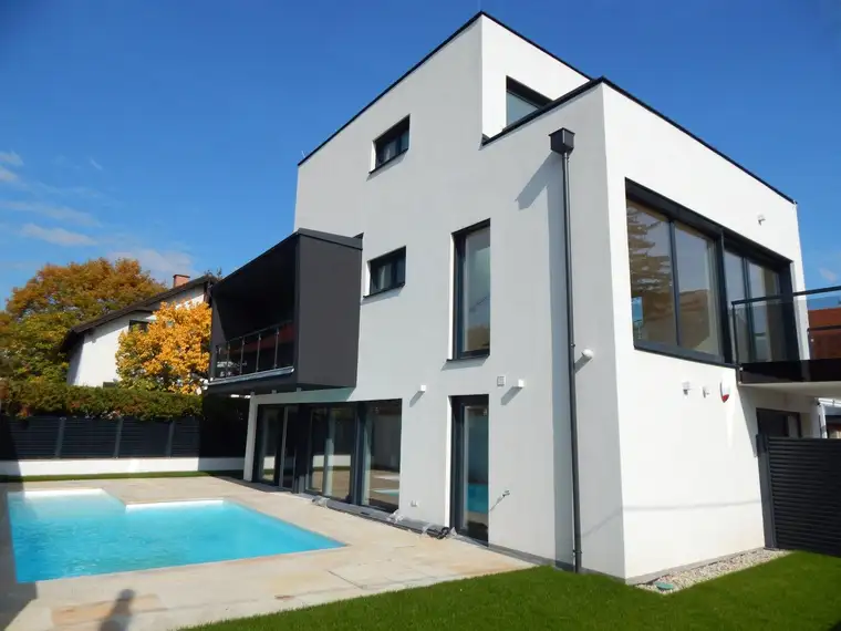 Ferdinand Stubenvoll, Stubenvoll Immobilien