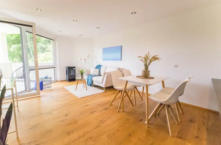 *** Erstbezug *** Stylisch sanierte Ferienwohnung in Schiefling am Wörther See