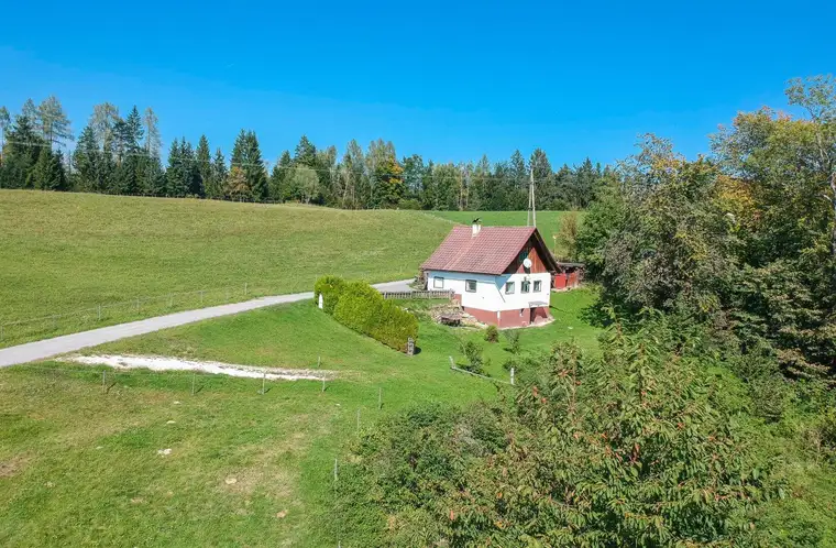 *** Sonnengrund am Plöschenberg oberhalb der Nebelgrenze*** - mit Bestandsobjekt