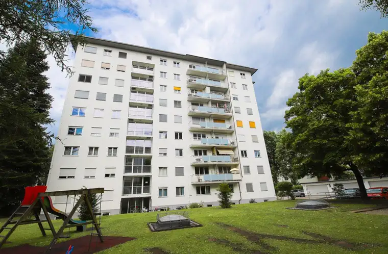 Modernisierte &amp; zentral gelegene Dreizimmerwohnung Nahe Lendhafen