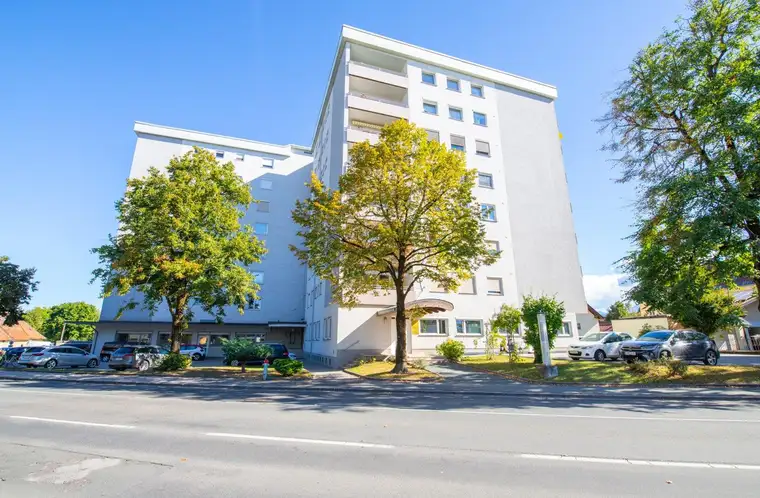 Modernisierte Dreizimmerwohnung in Innenstadtnähe