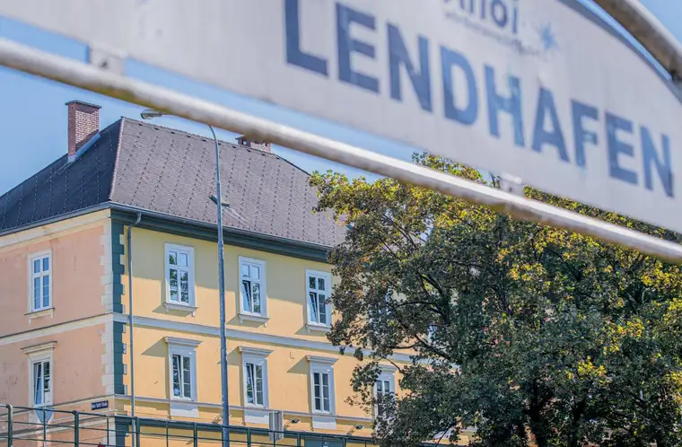 Charmante Dreizimmer-Altbauwohnung am Lendkanal