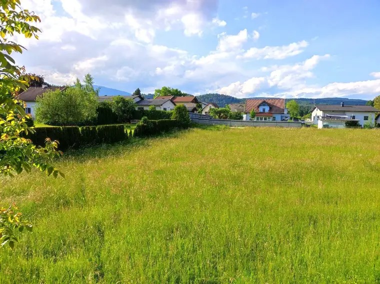 Sonniger Baugrund in Lind ob Velden - top Infrastruktur!