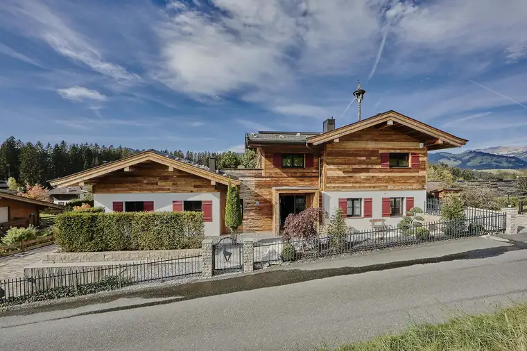Designer Chalet in ruhiger Panoramalage