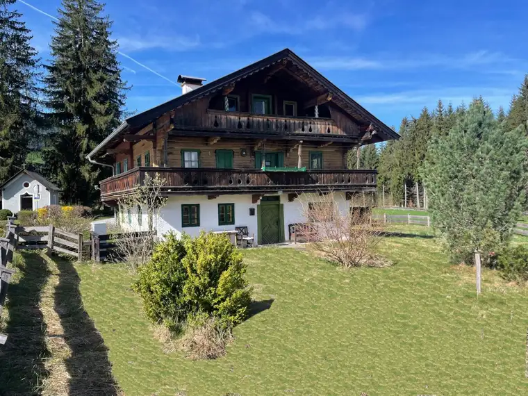 FREIZEITWOHNSITZ - Grundstück - Altbestand direkt am Golfplatz in Westendorf