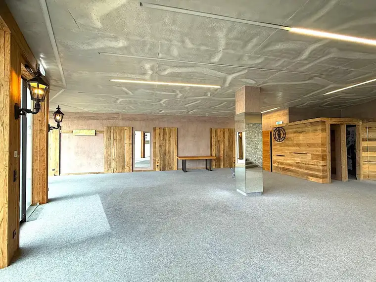 Geschäftslokal - Büro- Praxis - Ausstellungsflächen im Zentrum von Kirchberg