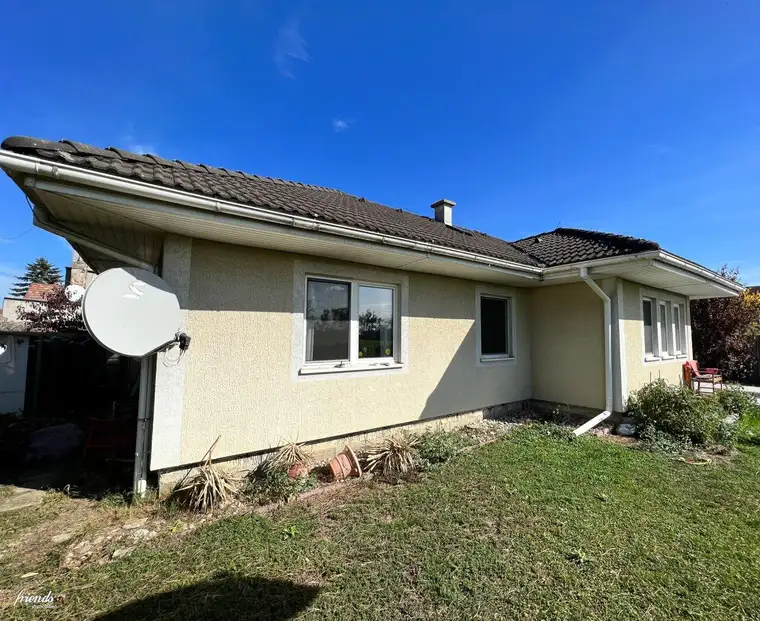 Bungalow auf 1003m² Grundstück mit Blick auf den Schneeberg