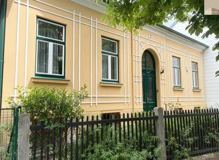 Charmantes Stadthaus in Baden – ruhige Lage mit großem Garten &amp; Entwicklungspotenzial