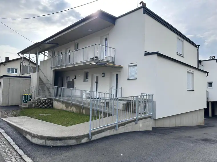 Optimale Anlagemöglichkeit! Vermietete Wohnimmobilie in Krumpendorf am Wörthersee! NETTO EUR 241.000