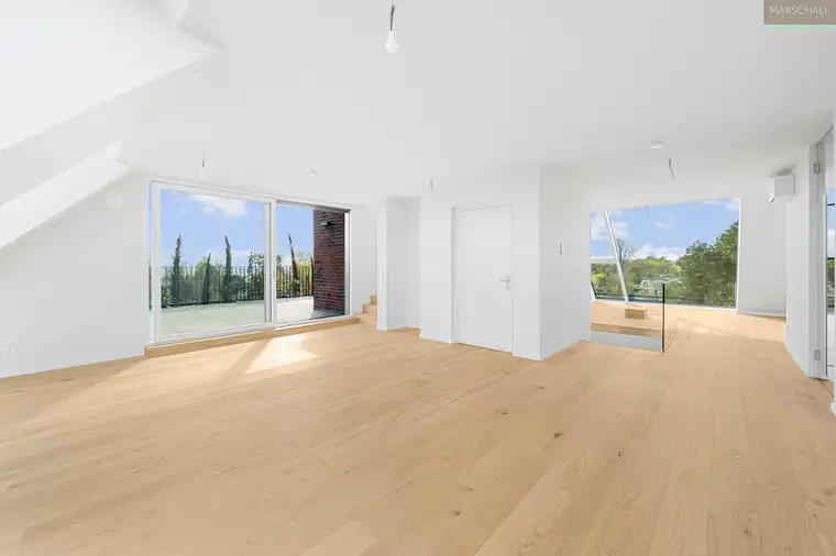 Wunderschönes Penthouse mit herrlichem Blick und Dachterrasse in Prestige Lage