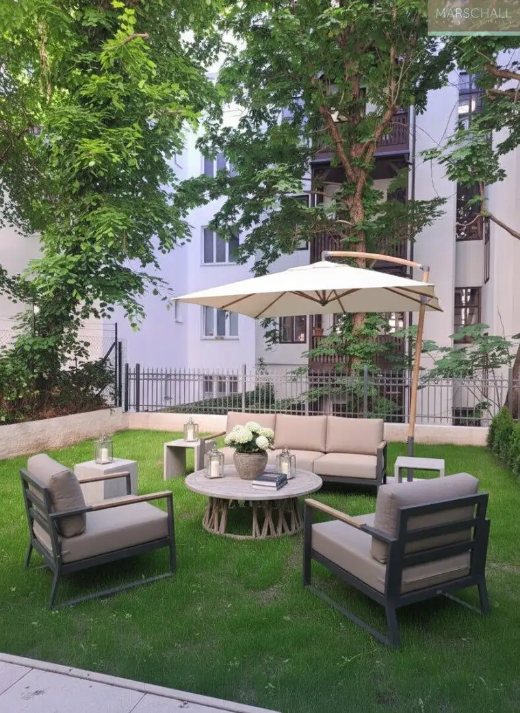 Perfekt sanierte 2-Zimmer-Altbauwohnung mit Garten in Top-Lage