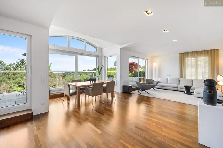 Großzügiges Penthouse in nobler Grünruhelage mit Fernblick