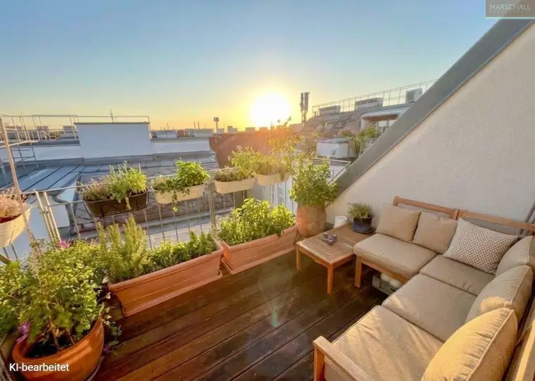 Dachgeschoss-Maisonette mit bis zu 5 m Raumhöhe, Terrasse &amp; Garage