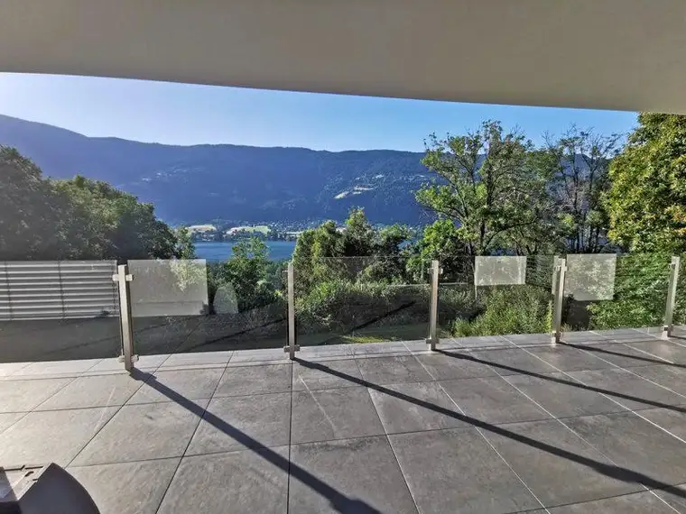 Penthouse-Gefühle in begehrter Seeblicklage am Ossiacher See
