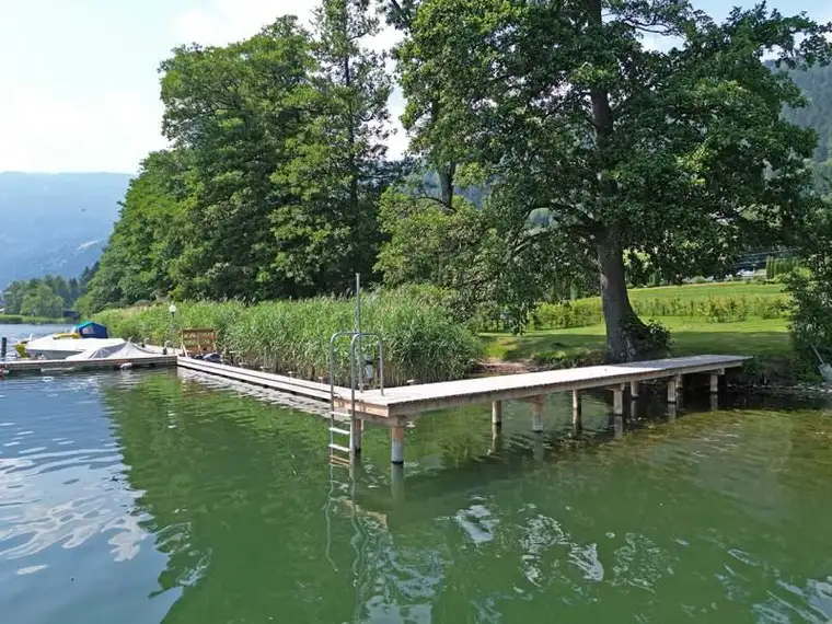 Großzügige Gartenwohnung mit Seeblick und Seezugang