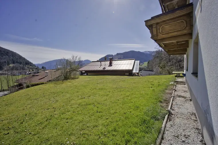 Vielseitiges Grundstück mit nutzbarem und sanierungsfähigen Altbestand in Walchsee