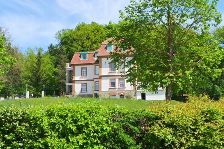 Idylische Lage am Park im beliebten Kurort, sonnige 3ZI+ 60m² Wohn-Terrasse schöner Ausblick ,PP