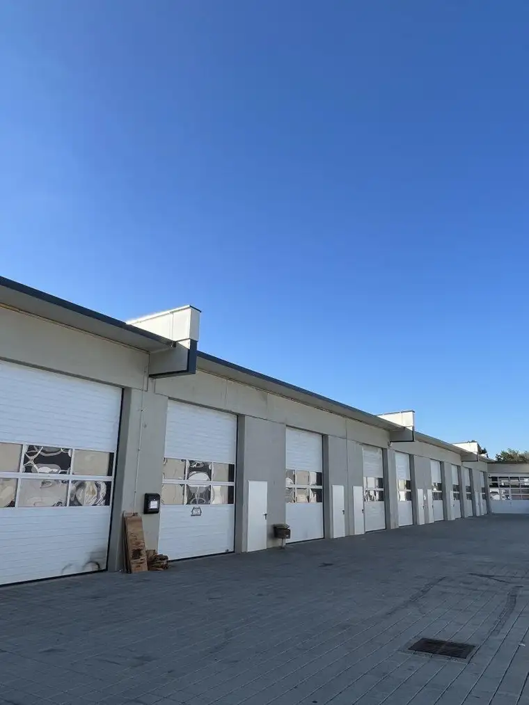Hallen in verschiedensten Größen