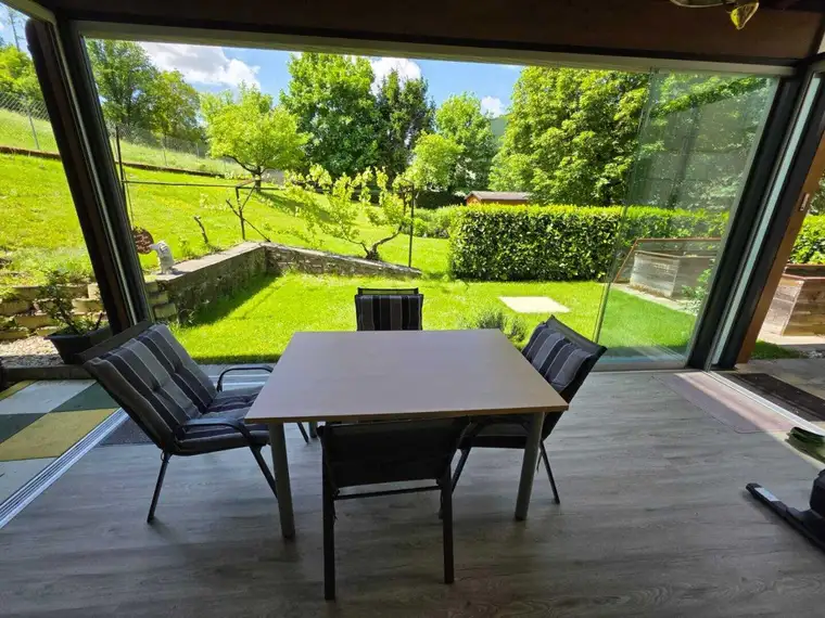SONNE-RUHE-NATUR stilvolle 4ZI in Top Lage mit Terrasse, 114m² Garten, Sommergarten und Carport