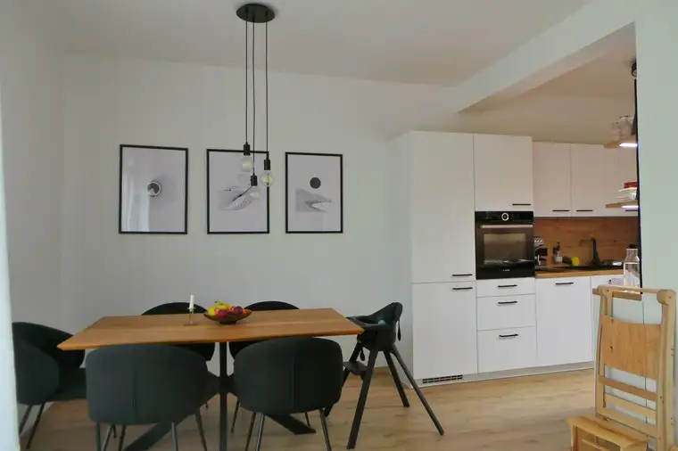STILVOLL WOHNEN mit schönem Naturblick nahe Gleisdorf , Sonne-Ruhe-Komfort, Terrasse, Garten, Carport &amp; Parkplatz