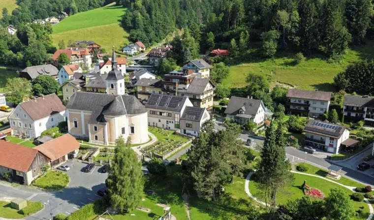 Hochwechselgebiet - NATURNAH großzügig und gemütlich, schöne Ausichtslage, sonnige 3,5 ZI mit Balkon, Garage und Allg.Garten