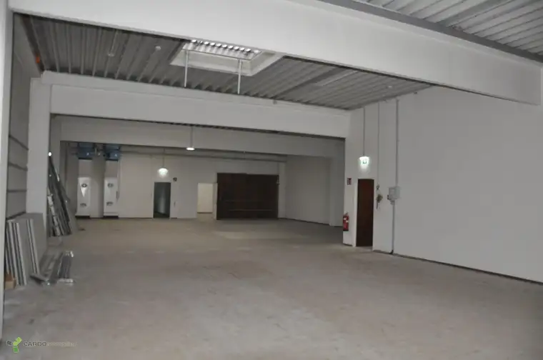Modernes Gewerbefläche als Verkaufsfläche,Lager und Büro/Firmensitz/Kirche/Moschee, Fitness oder Turnräume, Kinderspielplatz, Veanstaltugssal, Mietobjekt mit Parkplatzmöglichkeit