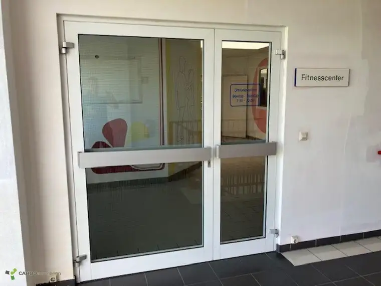 Ca. 1.417m² Vielseitig nutzbare Mietfläche: Ehemaliges Fitnessstudio